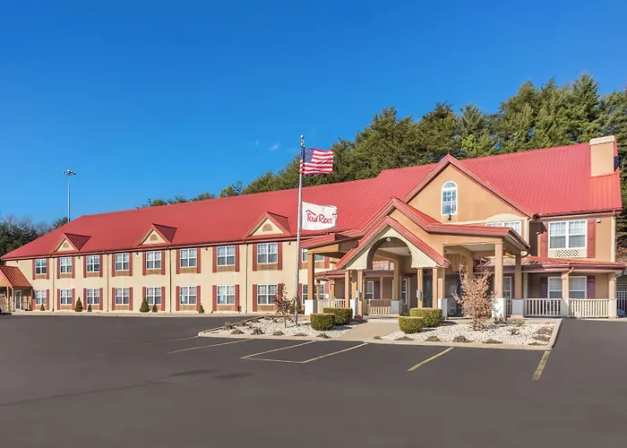 Red Roof Inn & Suites
